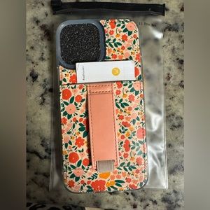 Walli IPhone 6.7 screen case